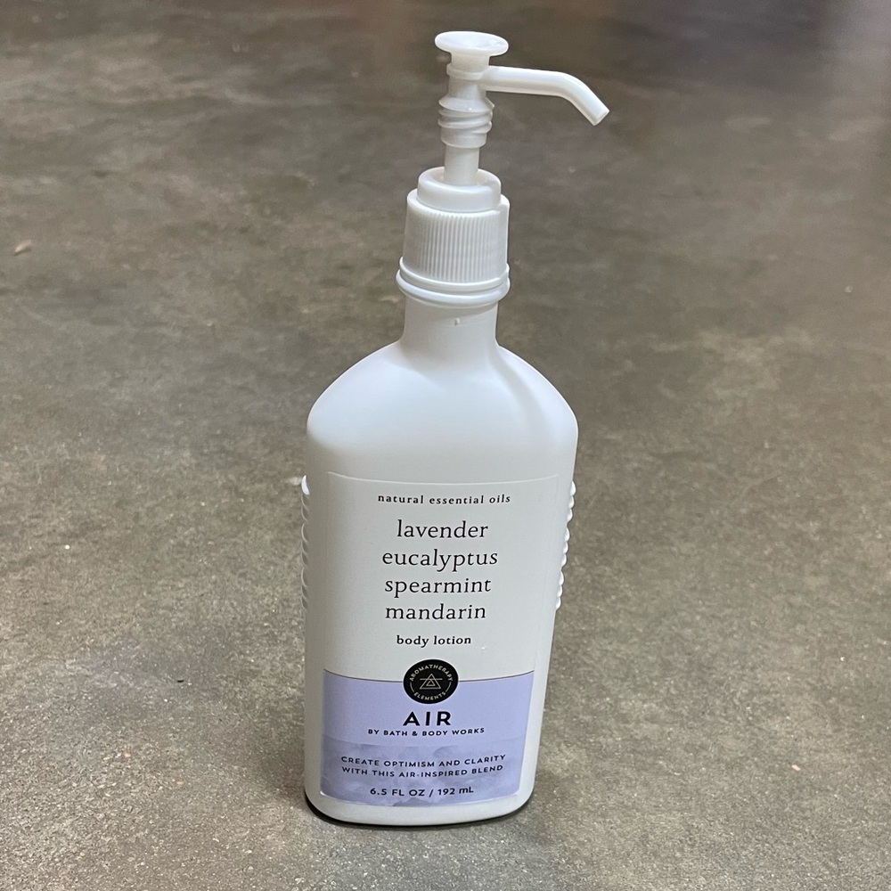 Bath & Body Works Aromatherapy AIR Lavender Eucalyptus Body Lotion Pump